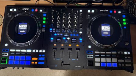 Rane Performer DJ Controller w/ case