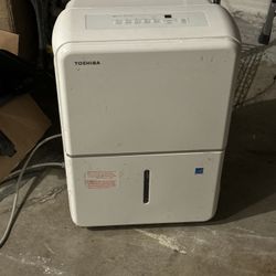 Toshiba Dehumidifier — Model TDDP5012ES2