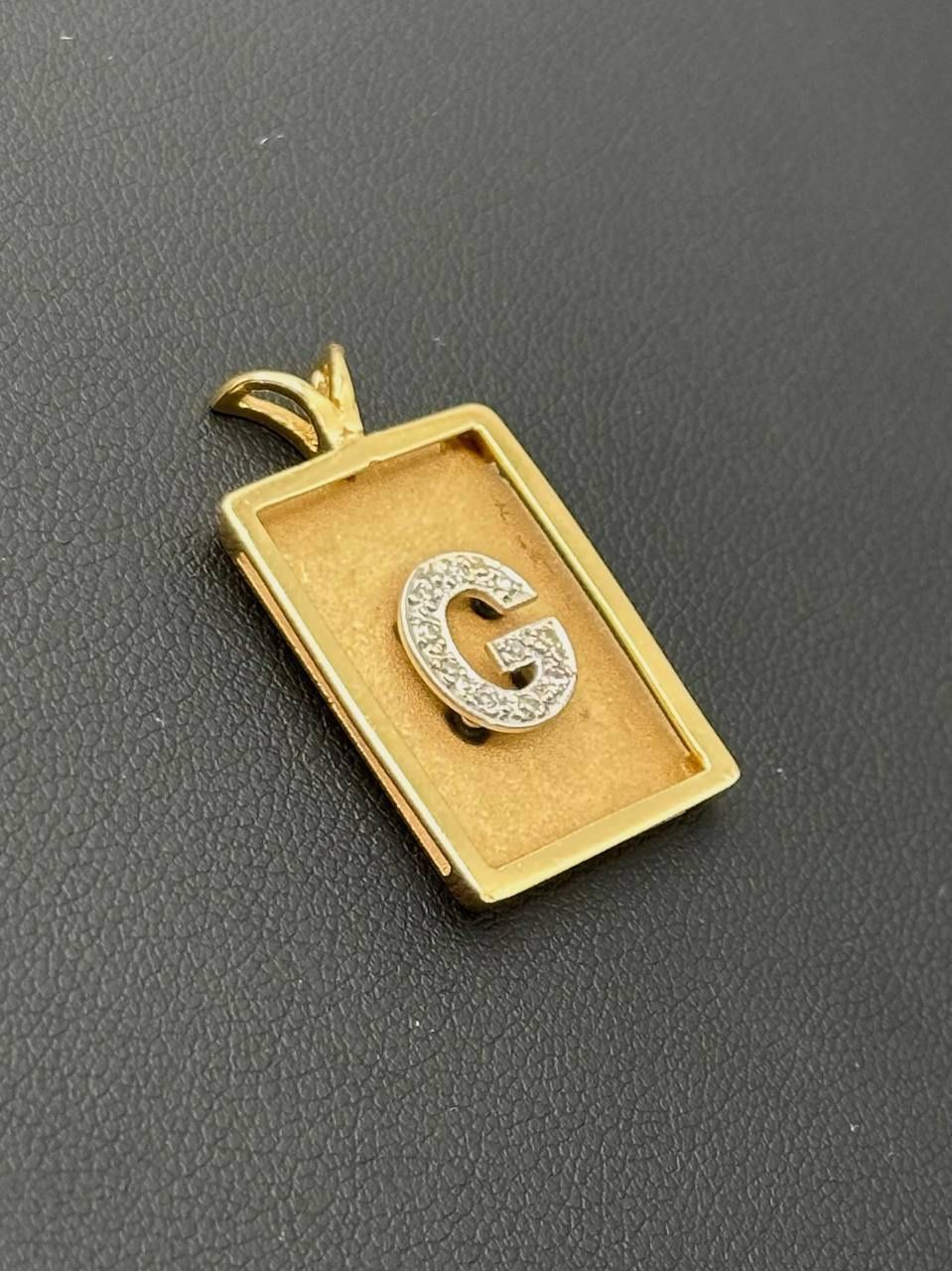 14k yellow solid gold pendant with natural diamonds 5.6 grams