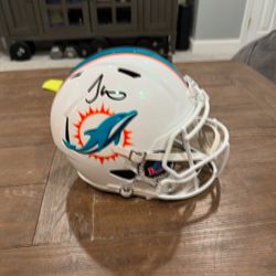 Tyreek Hill Miami Dolphins Signed Autographed Full Size Helmet Fanatics COA