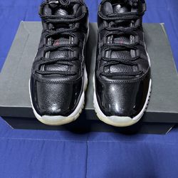 Jordan 11 Retro Low 72-10 2022  Size 8