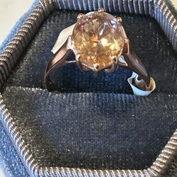 14k Rosegold  Ring With Gemstone Sz9