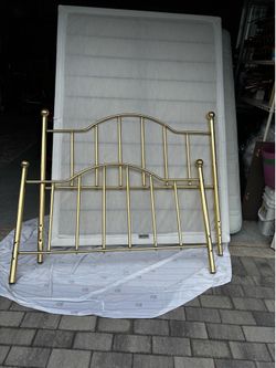 FREE incl full size brass bedframe and mattress set