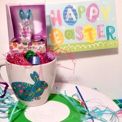 NWT Happy Easter Gift Mug Set