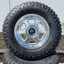 17" FUEL FLEX rims w/ 33" Ridgecrawler RT tires
