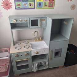 Kids Play Kitchen