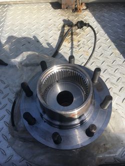 Wheel hub bearing assembly 1999-2004 f250 350 450 550 2 or 4wheel drive new never used