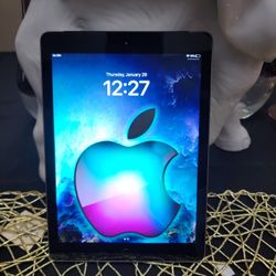 Ipad (5th Gen) WiFi And Cellular Unlocked