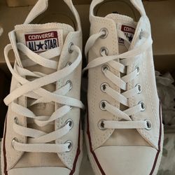 White Converse - Woman’s Size 8 MAKE ME AN OFFER