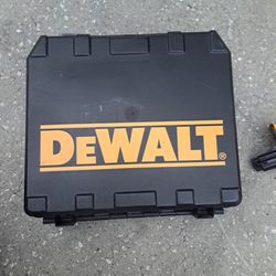DEVALT  DW991. ADJUSTABLE CLUTCH  CORDLESS 3/8  VSR DRILL.