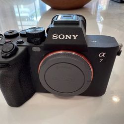 Sony Alpha a7 IV 33MP Mirrorless Camera - Black (Body Only)