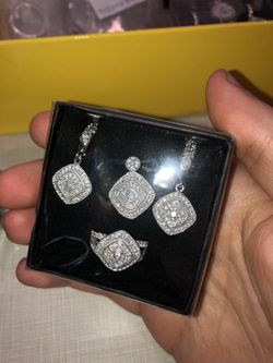 $1295- Ladies 14k White Gold Finished Silver 3 PC Set Ring, Earrings, Pendant