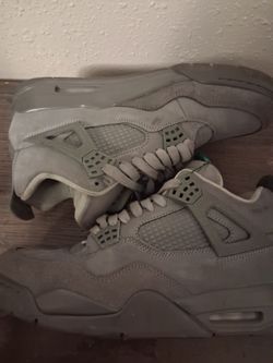 9.5 Air Jordan 4 Cool Grey Sneakers