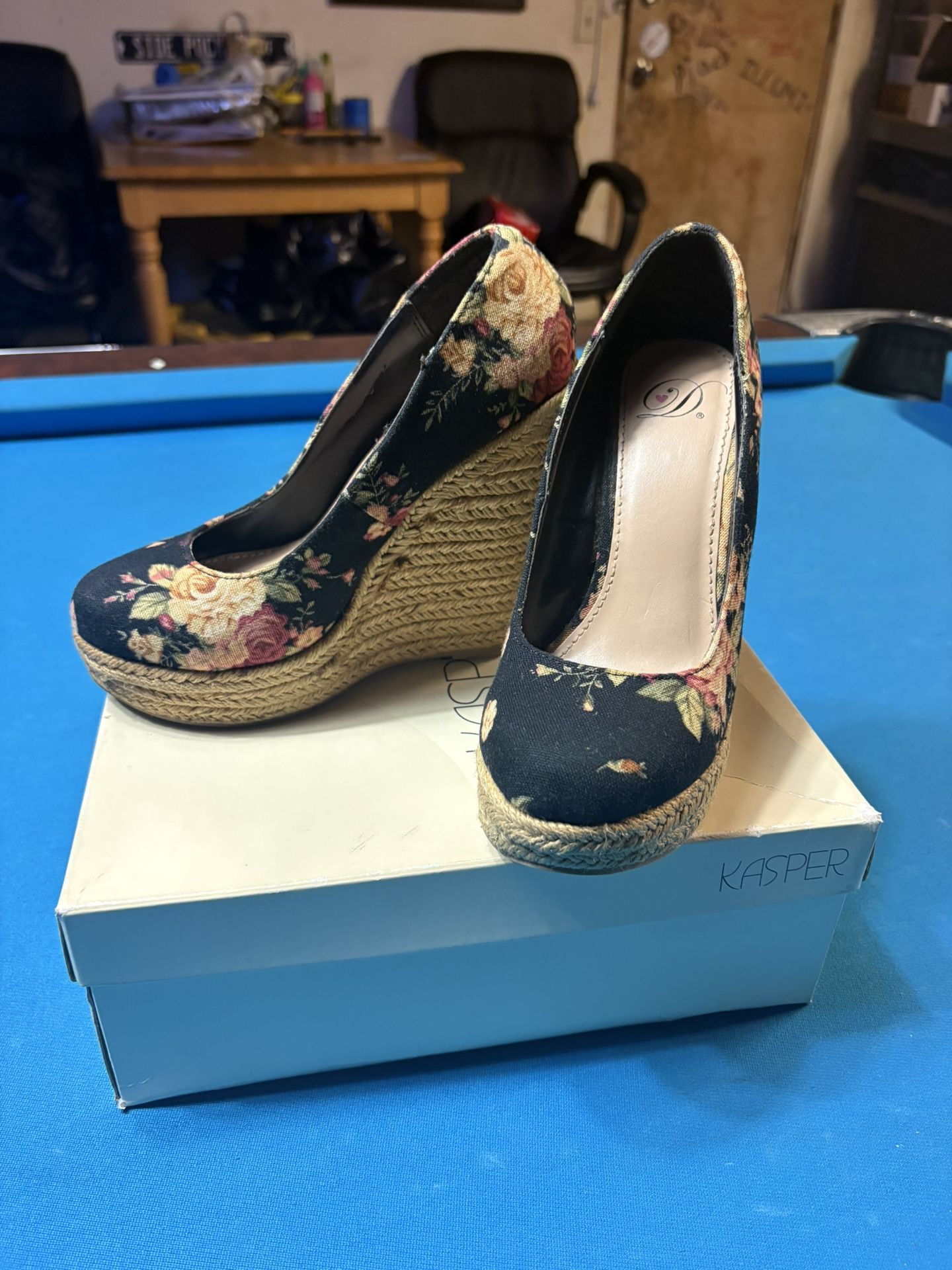 Heart in D Women’s Floral Wedges