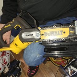 DeWalt Brashles Chainsaw 8inch 20cm 