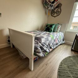 White Twin Platform Bed 