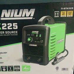 TITANIUM Stick 225 Inverter Welder With Electrode Holder