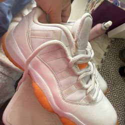 Air Jordan 11 Retro Low Size 6.5 Women 