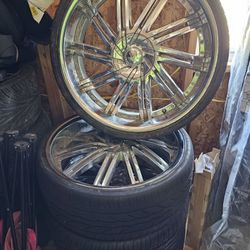 Rims 22' With Tire