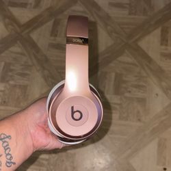 Beats Solo 3 Rose Gold Headphones