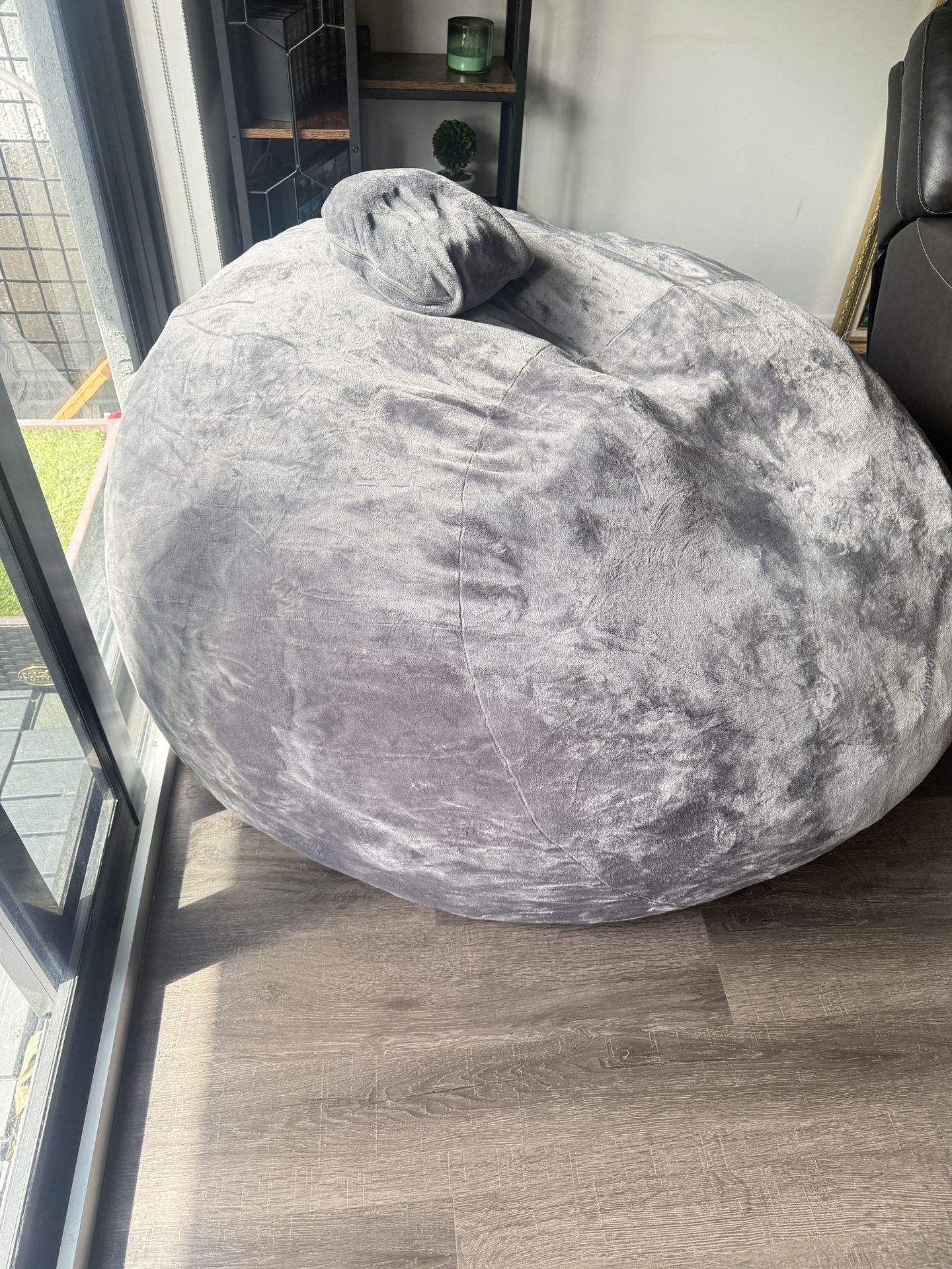 Beanbag (60”) with pillow