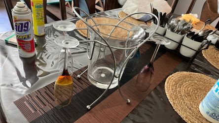 Glass wine set with 4 wine glasses