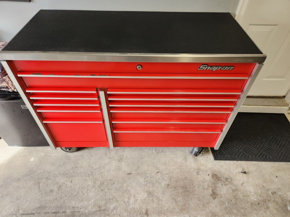 Snap On Toolbox 55" 12 Drawer W/key & More