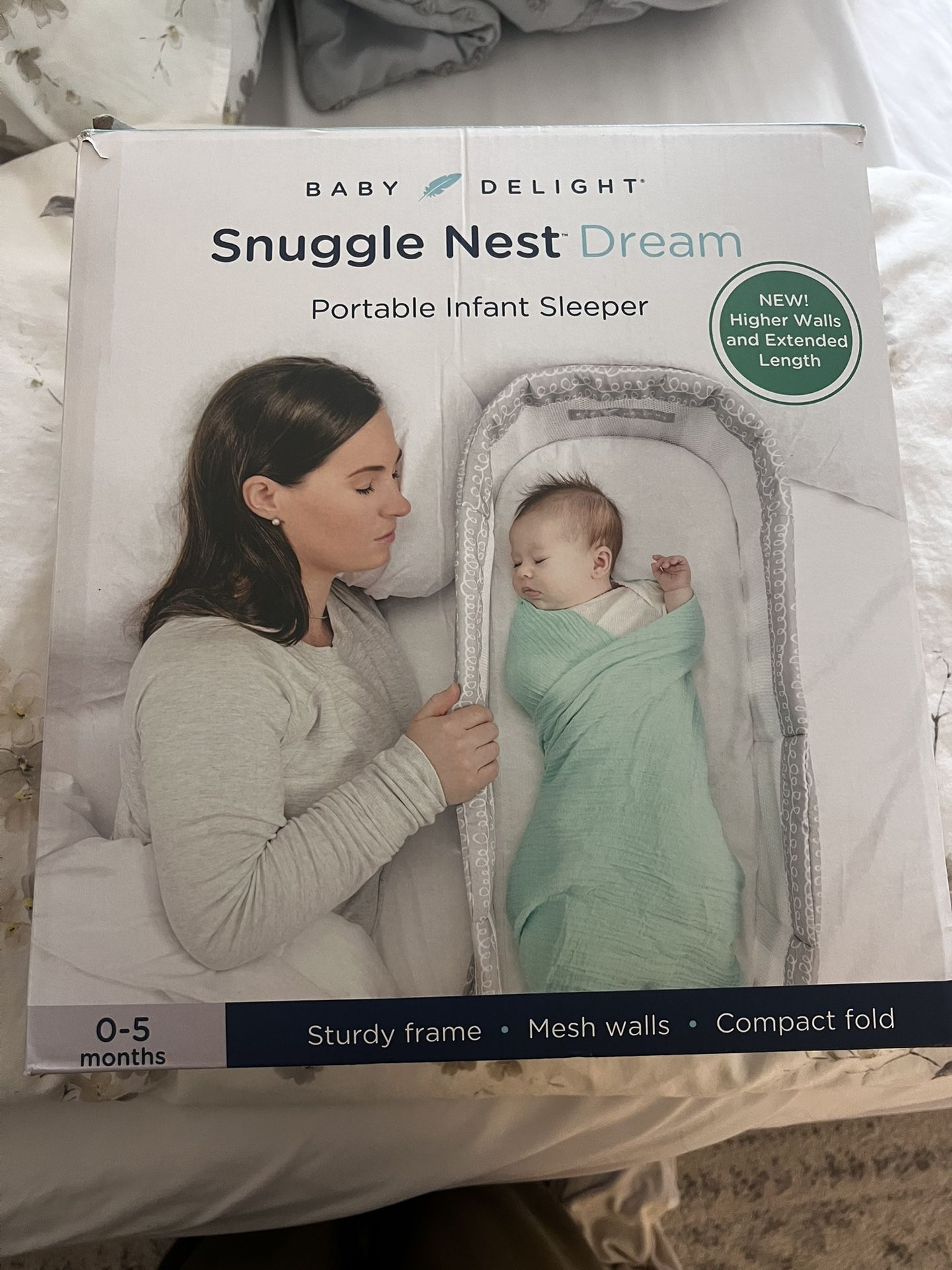 Snuggle Nest Dream Portable Sleeper 