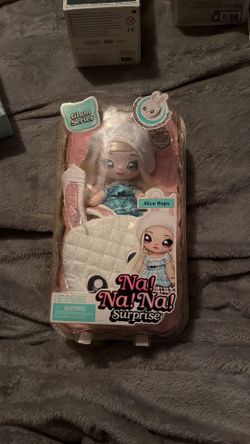 Na! Na! Na! Alice hops