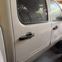 07-13 Chevy Silverado passenger rear door