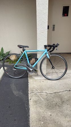 Trek 1600 25"Wheels M Frame