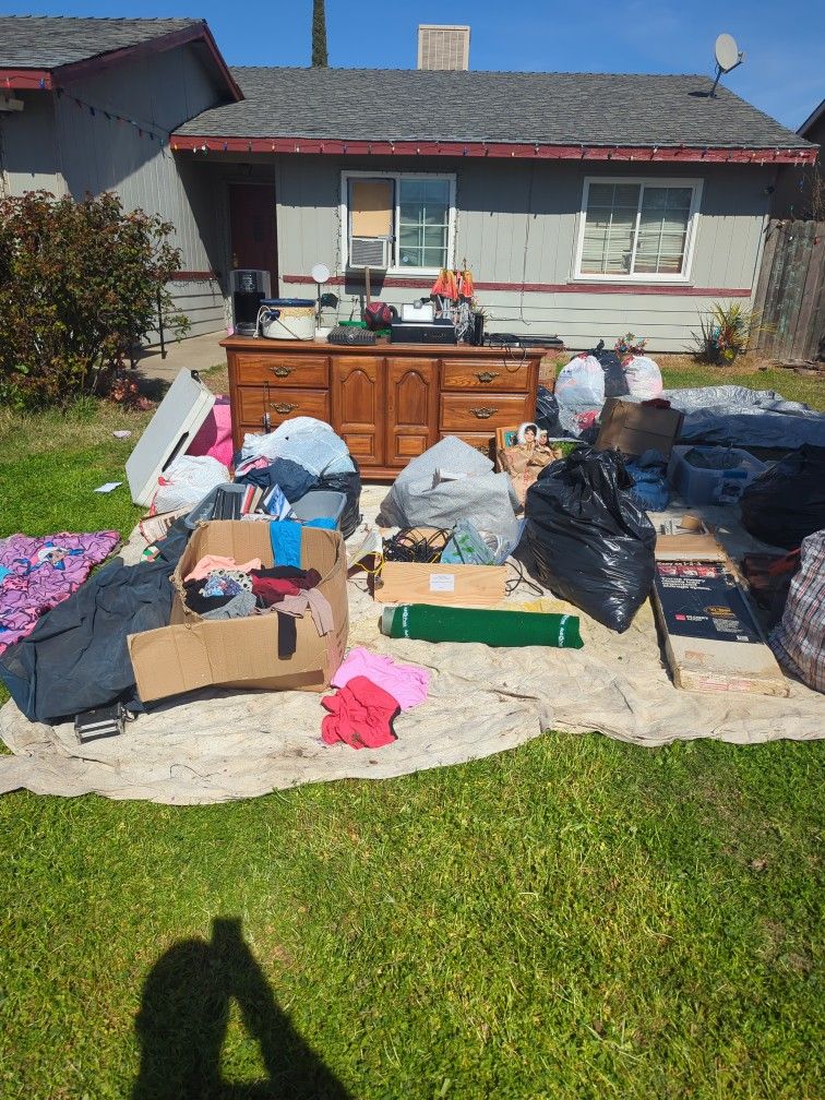Garage Sale 5289 Aspen Way Olivehurst Ca