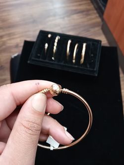 14 kt pandora charm bracelet