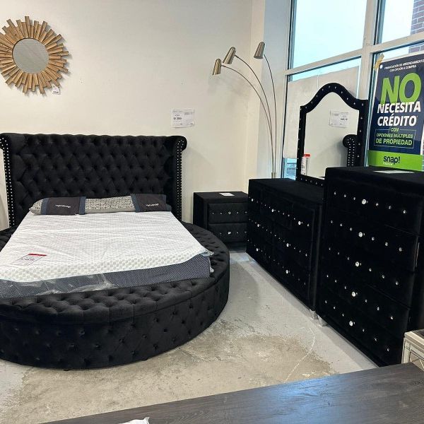 Bedroom Sets Queen/King Beds Dressers Nightstands Mirrors Chests Options Finance and Delivery Available Alzire