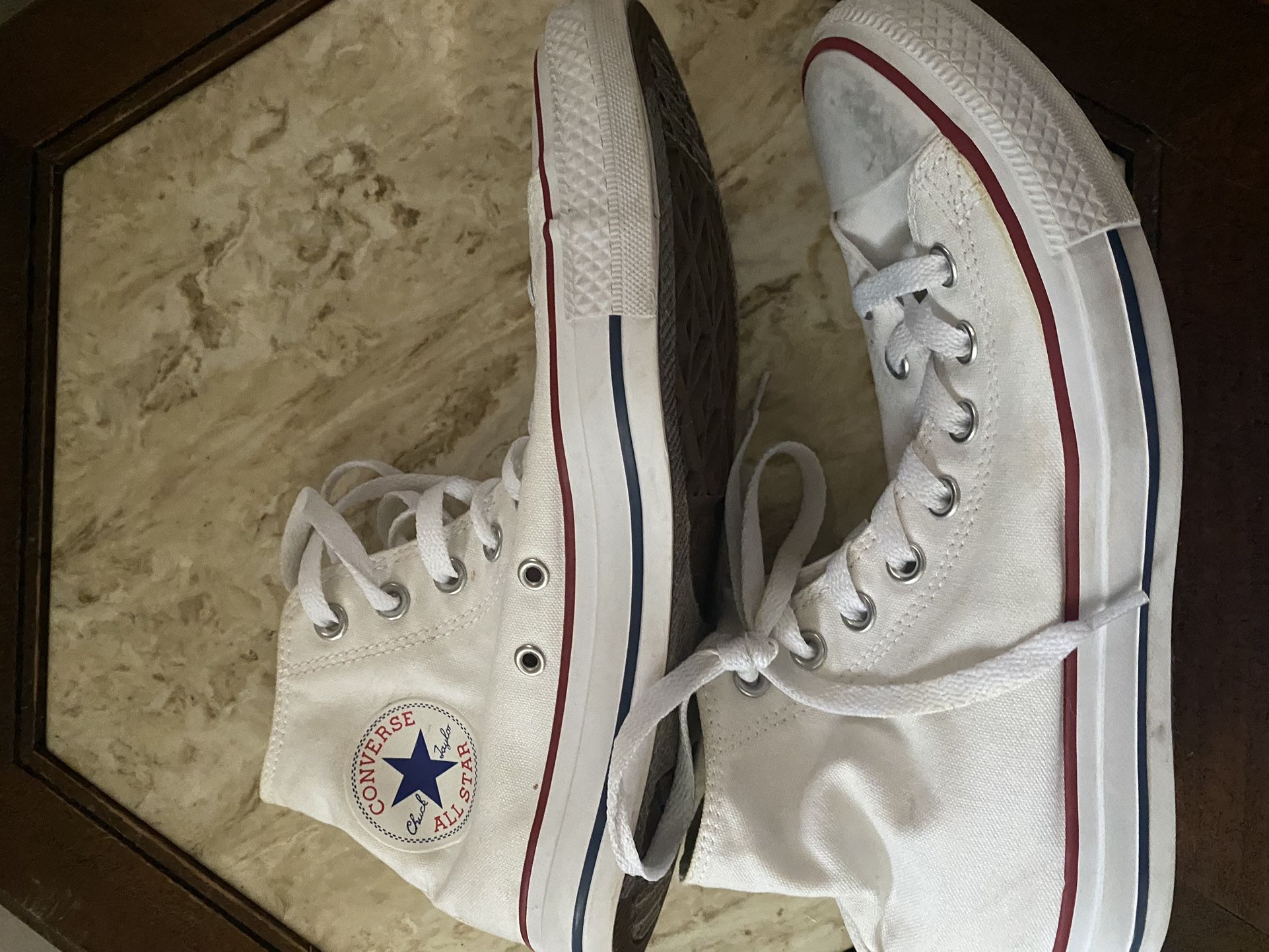 Converse Chuck Taylor All Stars - White Size 8 Men’s 10 Women’s