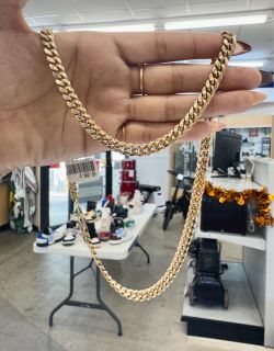 10k Cuban necklace