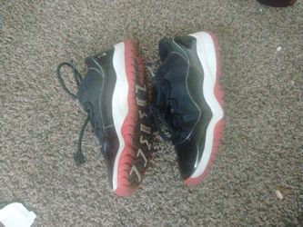 Air Jordan 11 “Bred/Playoffs” GS. Size 1.5Y