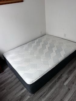 Beautyrest Pressuresmart Hybrid Mattress
