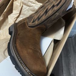 RED WING STEELTOE WORK BOOTS (8.5M)