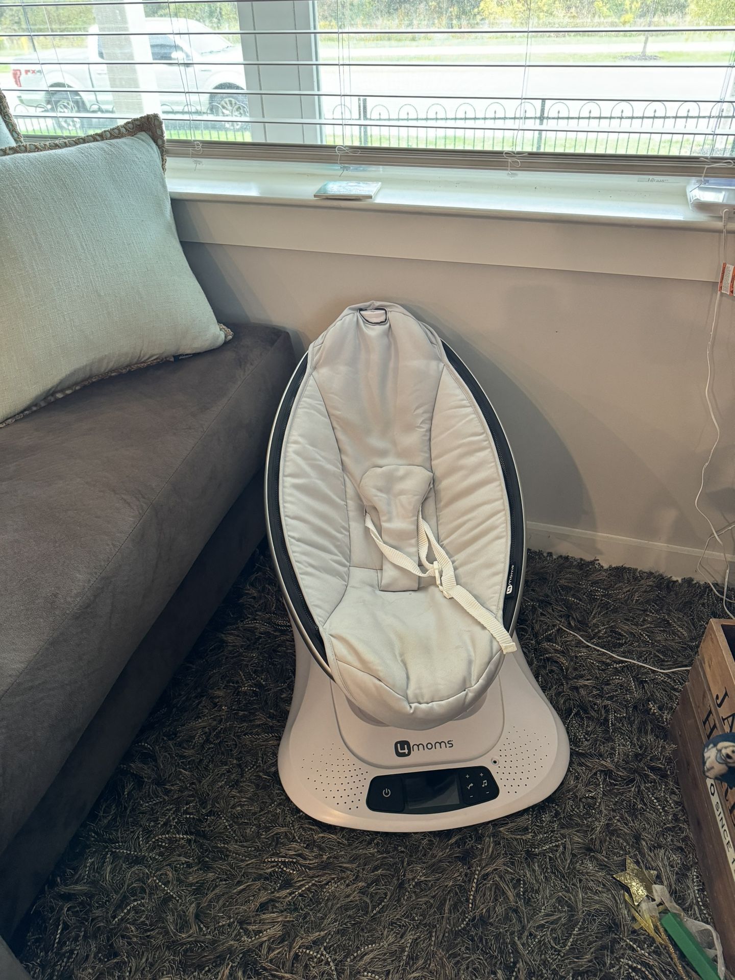 4 moms mamaroo