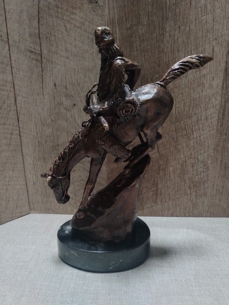 Frederic Remington Bronz Sculpture "The Mountain Man"