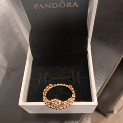 BRAND NEW TIARA RING & SIZE 7-7.5......😁😊😍