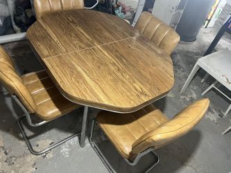 Dinning Table Wood.