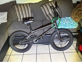 Mongoose Legion L20 BMX Bike, 20" Wheels, Kids & Teens, Black