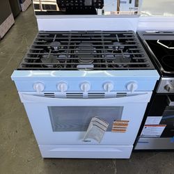 New open box Whirlpool 30 in. 5-Burners Freestanding Gas Smart Range in White with Air Cooking Technology
