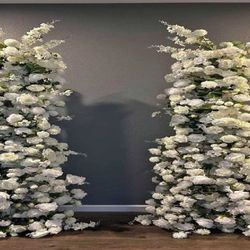 Magical Wedding Decorations – Featuring Exquisite Floral Designs adult note