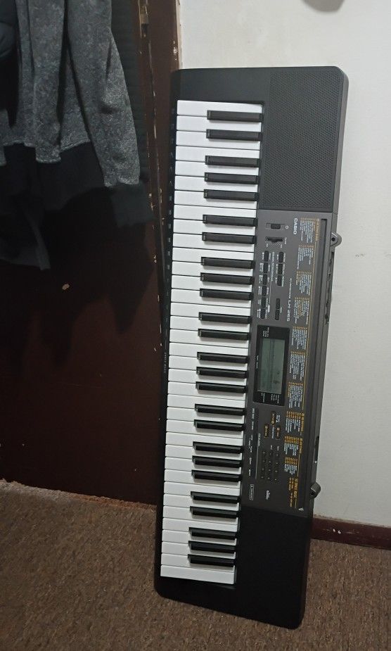 Casio Lk-265 61-Key Lighted Keyboard