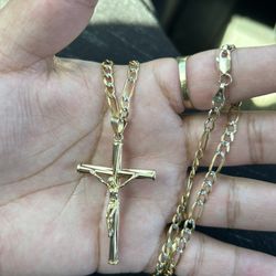 10k Gold Figaro Chain 