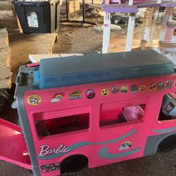 Barbie camper 