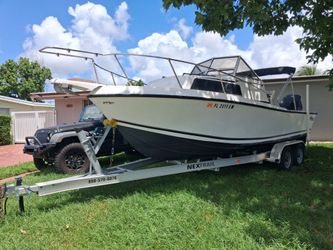 23' Mako cuddy cabin